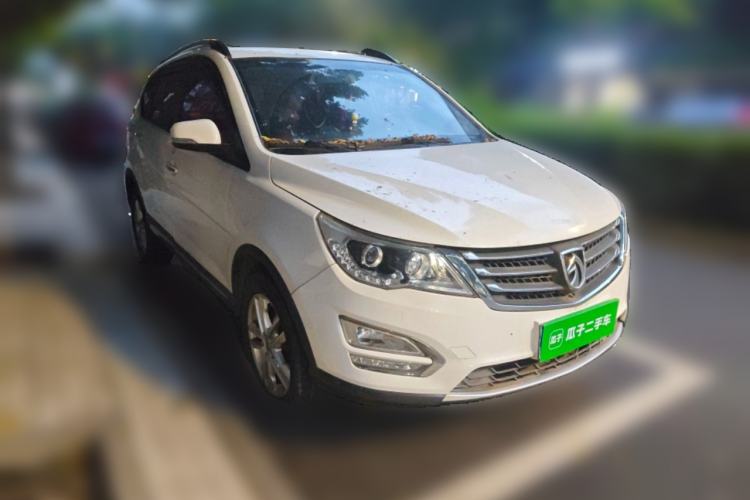 Used Baojun 560 2016 1.8L Manual Value Edition Front Right 45 Deg