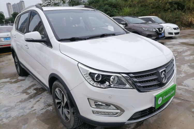 Used Baojun 560 2016 1.5T Manual Luxury Model Front Right 45 Deg