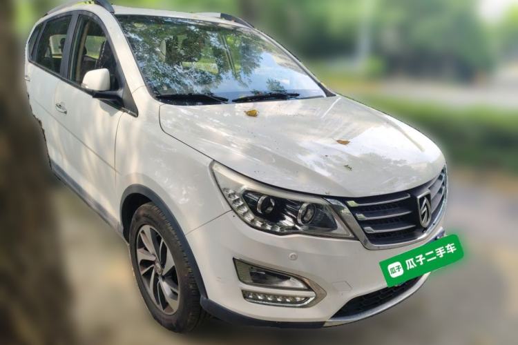 Used Baojun 560 2016 1.5T Manual Luxury Model Front Right 45 Deg