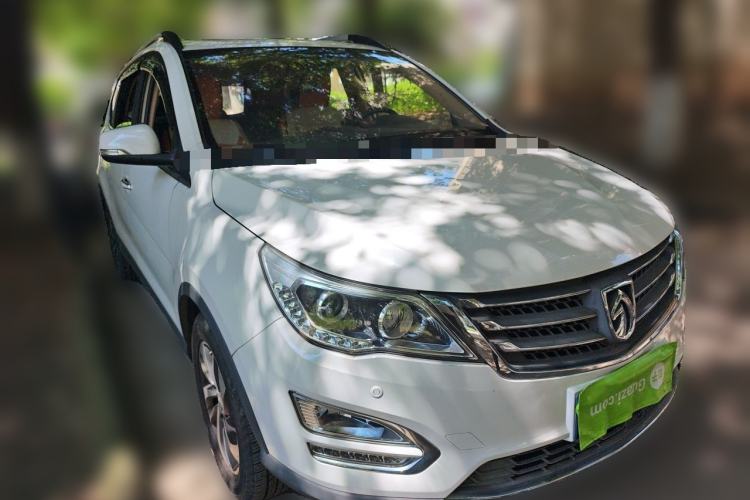 Used Baojun 560 2016 1.5T Manual Luxury Model Front Right 45 Deg