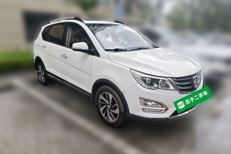 Used Baojun 560 2016 1.8L iAMT Luxury Model Front Right 45 Deg