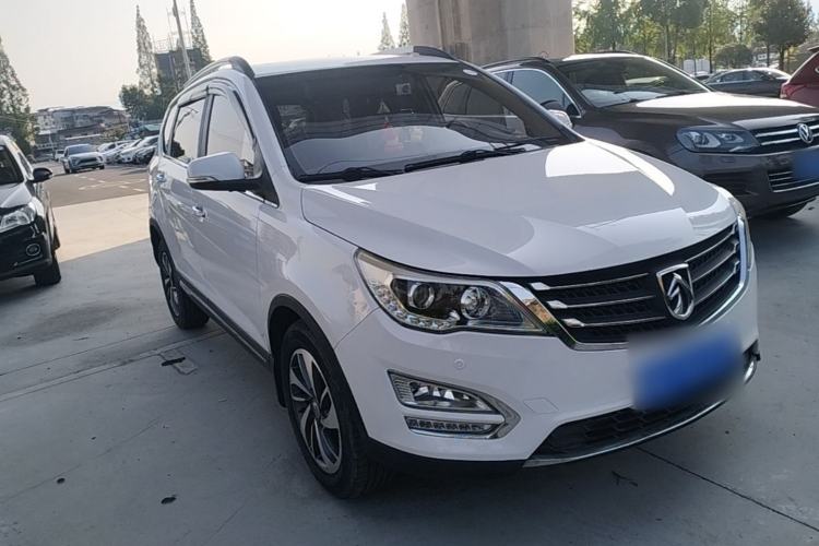 Used Baojun 560 2016 1.8L Manual Luxury Edition Front Right 45 Deg