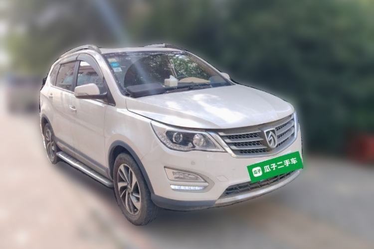Used Baojun 560 2016 1.8L iAMT Luxury Model Front Right 45 Deg