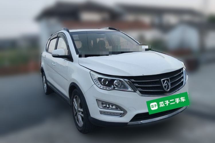 Used Baojun 560 2016 1.5T Manual Comfort Edition Front Right 45 Deg