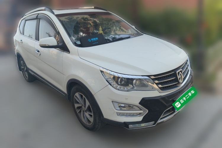 Used Baojun 560 2016 1.8L Manual Luxury Edition Front Right 45 Deg