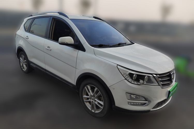 Used Baojun 560 2016 1.5T Manual Comfort Edition Front Right 45 Deg