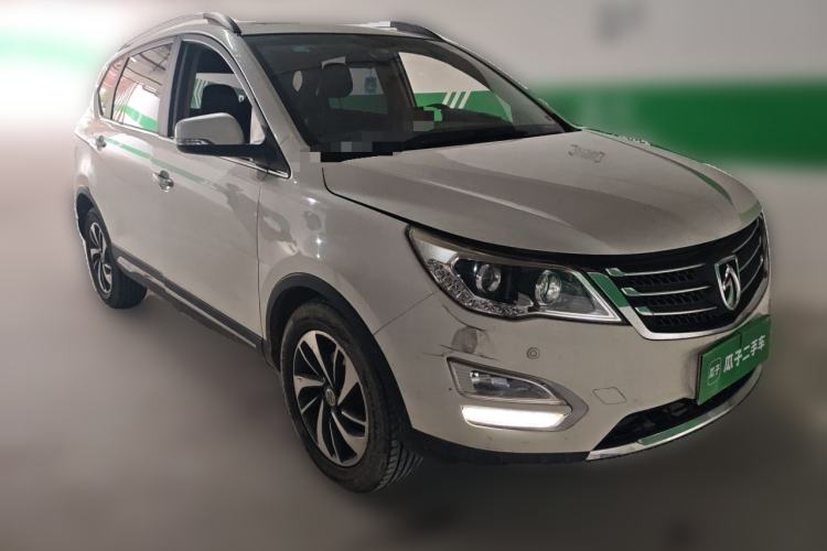 Used Baojun 560 2016 1.8L iAMT Luxury Model Front Right 45 Deg