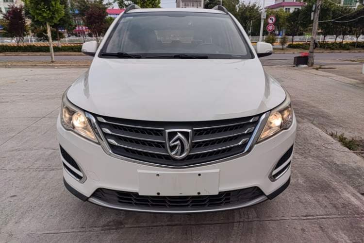 Used Baojun 560 2016 1.8L Manual Value Edition Front