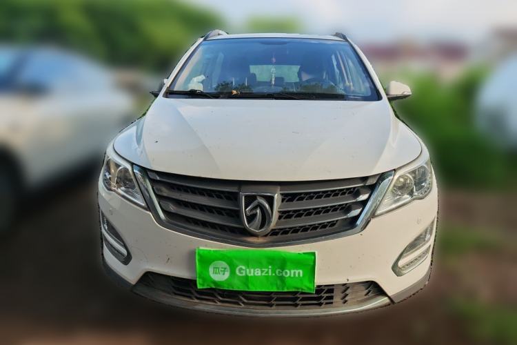 Used Baojun 560 2016 1.5T Manual Luxury Model Front