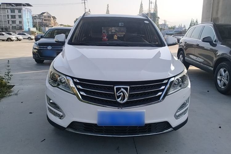 Used Baojun 560 2016 1.8L Manual Luxury Edition Front