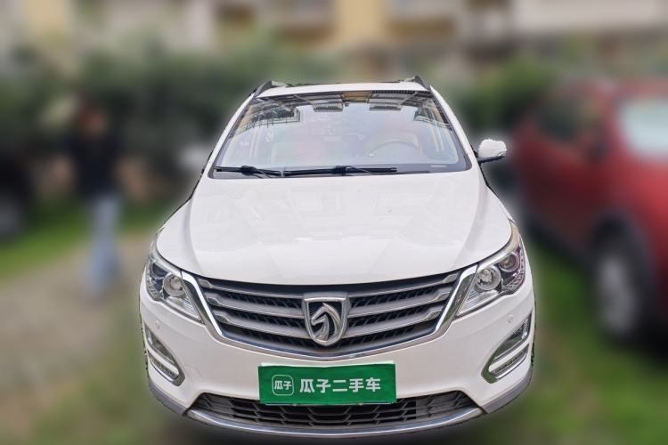 Used Baojun 560 2016 1.5T Manual Luxury Model Front