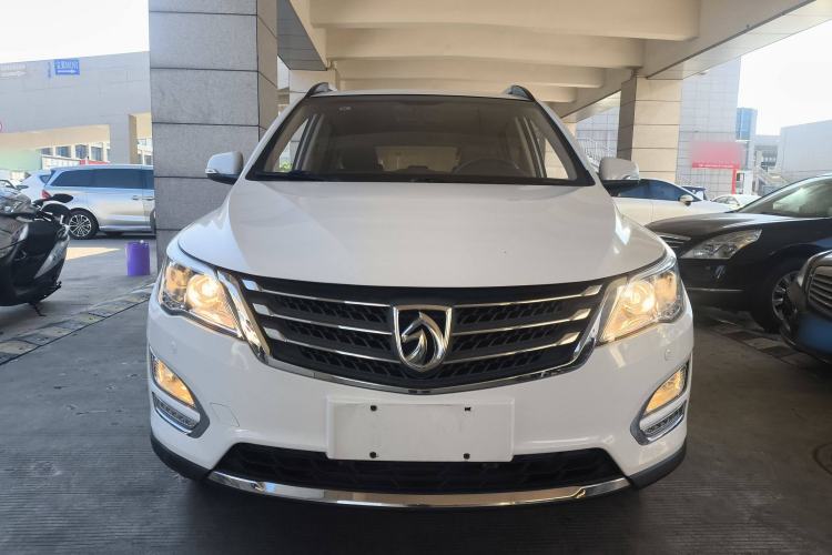 Used Baojun 560 2016 1.8L iAMT Luxury Model Front