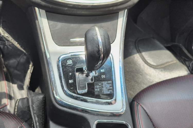 Used Baojun 560 2016 1.8L iAMT Luxury Model Gear Lever