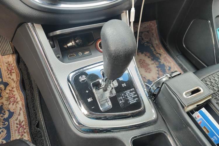Used Baojun 560 2016 1.8L iAMT Luxury Model Gear Lever