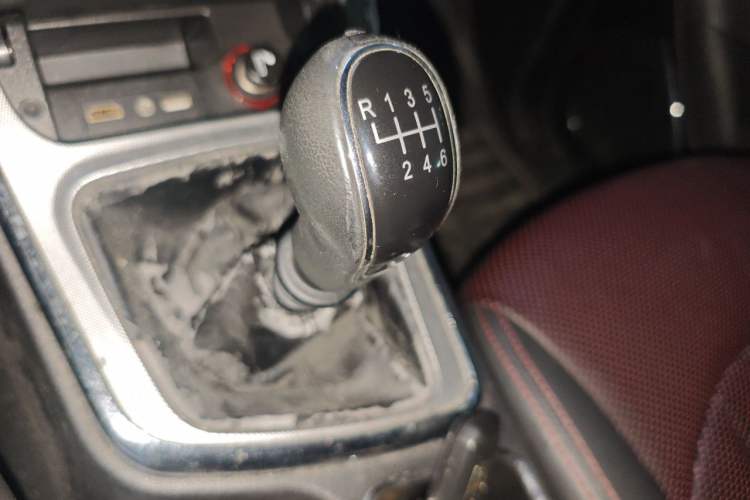 Used Baojun 560 2016 1.8L Manual Luxury Edition Gear Lever