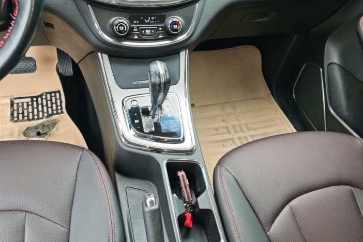 Used Baojun 560 2016 1.8L iAMT Luxury Model Gear Lever