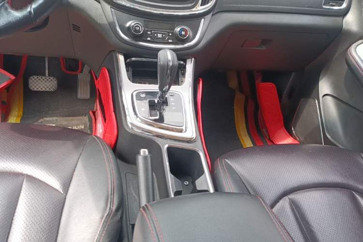 Used Baojun 560 2016 1.8L iAMT Luxury Model Gear Lever