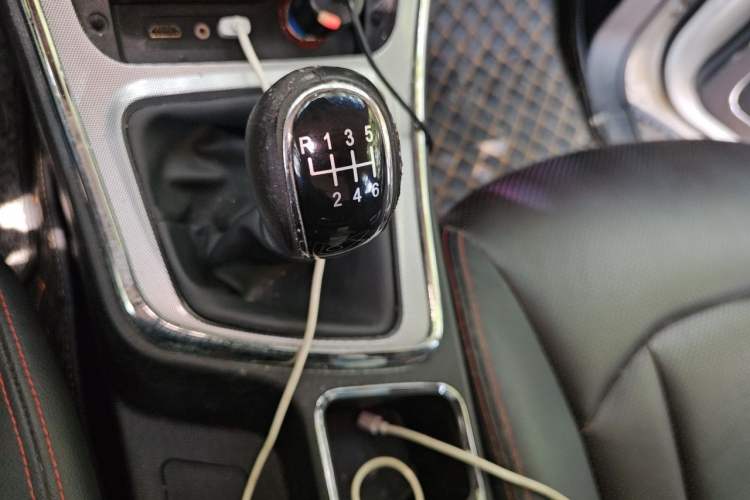 Used Baojun 560 2016 1.8L Manual Luxury Edition Gear Lever