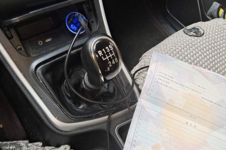Used Baojun 560 2016 1.5T Manual Comfort Edition Gear Lever
