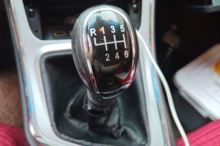 Used Baojun 560 2016 1.8L Manual Luxury Edition Gear Lever