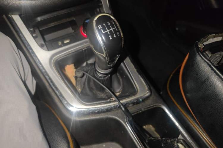 Used Baojun 560 2016 1.5T Manual Elite Edition Gear Lever