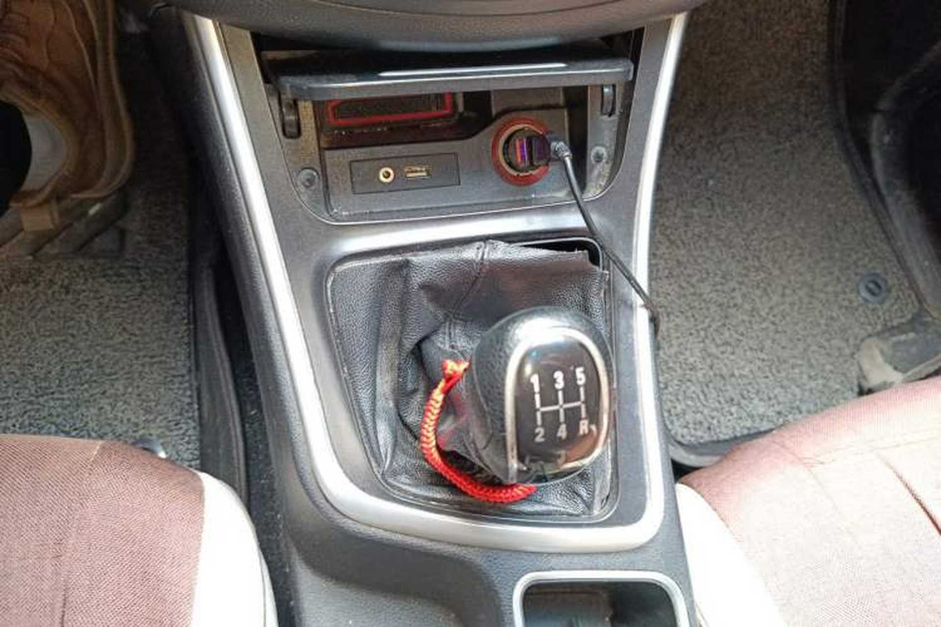 Used Baojun 560 2016 1.8L Manual Comfort Edition Gear Lever