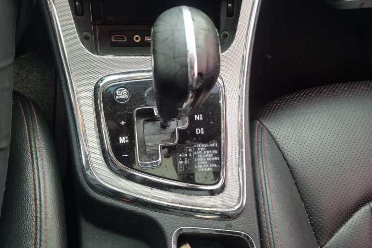 Used Baojun 560 2016 1.8L iAMT Luxury Model Gear Lever
