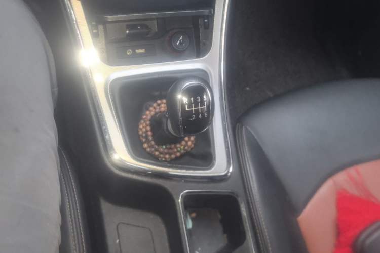 Used Baojun 560 2016 1.5T Manual Elite Edition Gear Lever