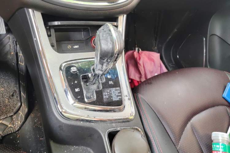 Used Baojun 560 2016 1.8L iAMT Luxury Model Gear Lever