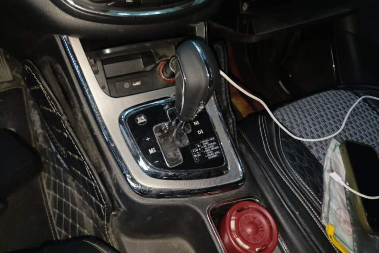 Used Baojun 560 2016 1.8L iAMT Luxury Model Gear Lever