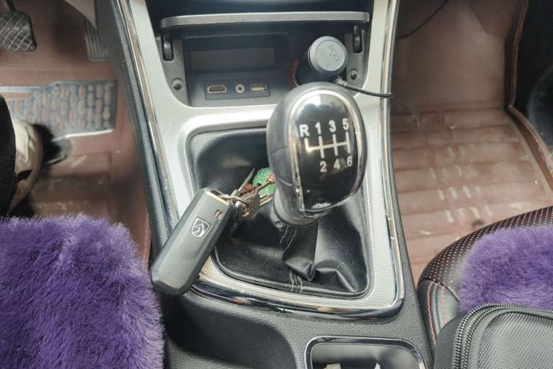 Used Baojun 560 2016 1.8L Manual Luxury Edition Gear Lever