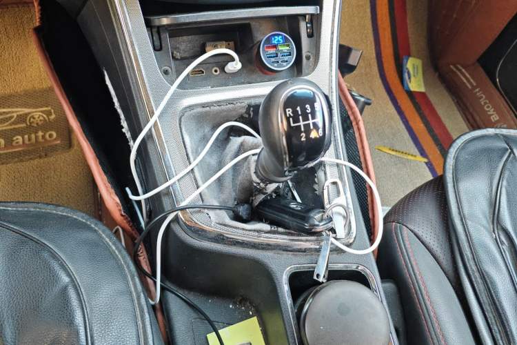 Used Baojun 560 2016 1.8L Manual Luxury Edition Gear Lever