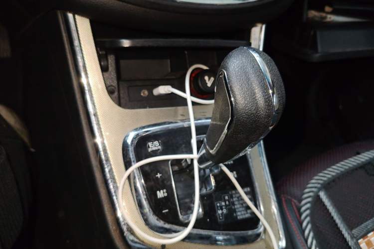Used Baojun 560 2016 1.8L iAMT Luxury Model Gear Lever