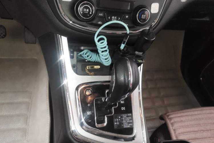 Used Baojun 560 2016 1.8L iAMT Luxury Model Gear Lever