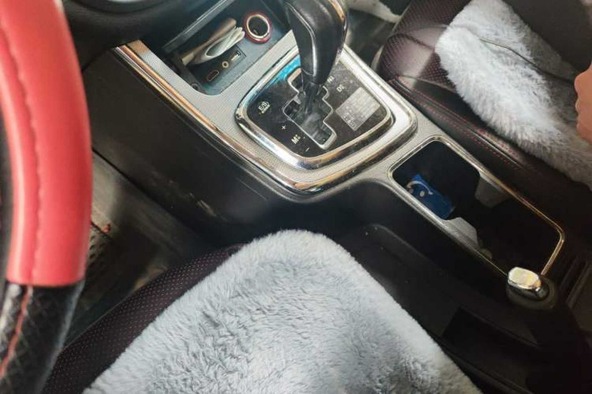 Used Baojun 560 2016 1.8L iAMT Luxury Model Gear Lever