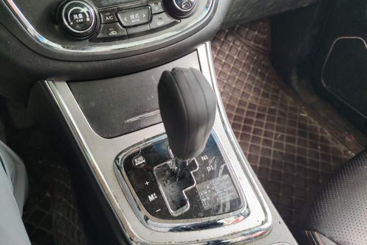 Used Baojun 560 2016 1.8L iAMT Luxury Model Gear Lever
