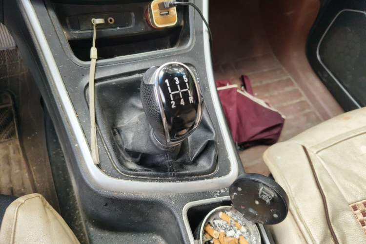 Used Baojun 560 2016 1.8L Manual Value Edition Gear Lever