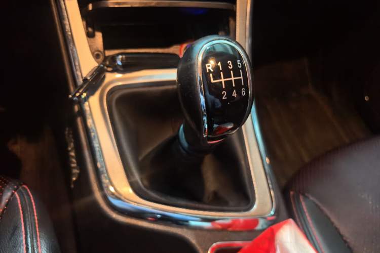 Used Baojun 560 2016 1.8L Manual Luxury Edition Gear Lever