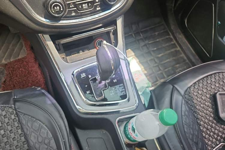 Used Baojun 560 2016 1.8L iAMT Luxury Model Gear Lever