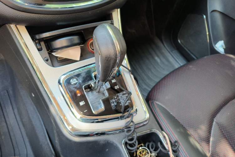 Used Baojun 560 2016 1.8L iAMT Luxury Model Gear Lever