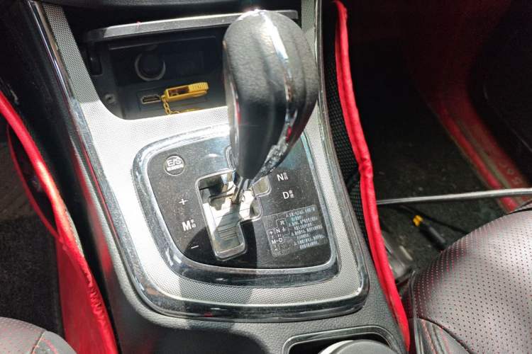 Used Baojun 560 2016 1.8L iAMT Luxury Model Gear Lever