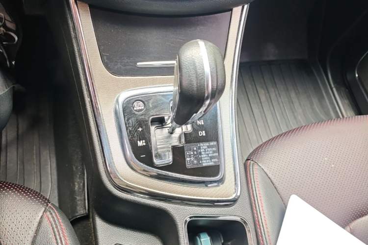 Used Baojun 560 2016 1.8L iAMT Luxury Model Gear Lever