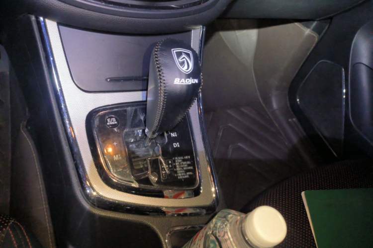 Used Baojun 560 2016 1.8L iAMT Luxury Model Gear Lever