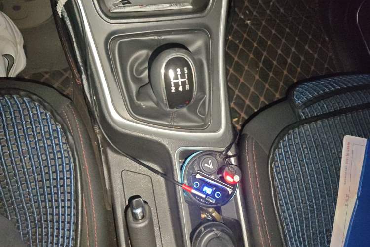 Used Baojun 560 2016 1.8L Manual Value Edition Gear Lever