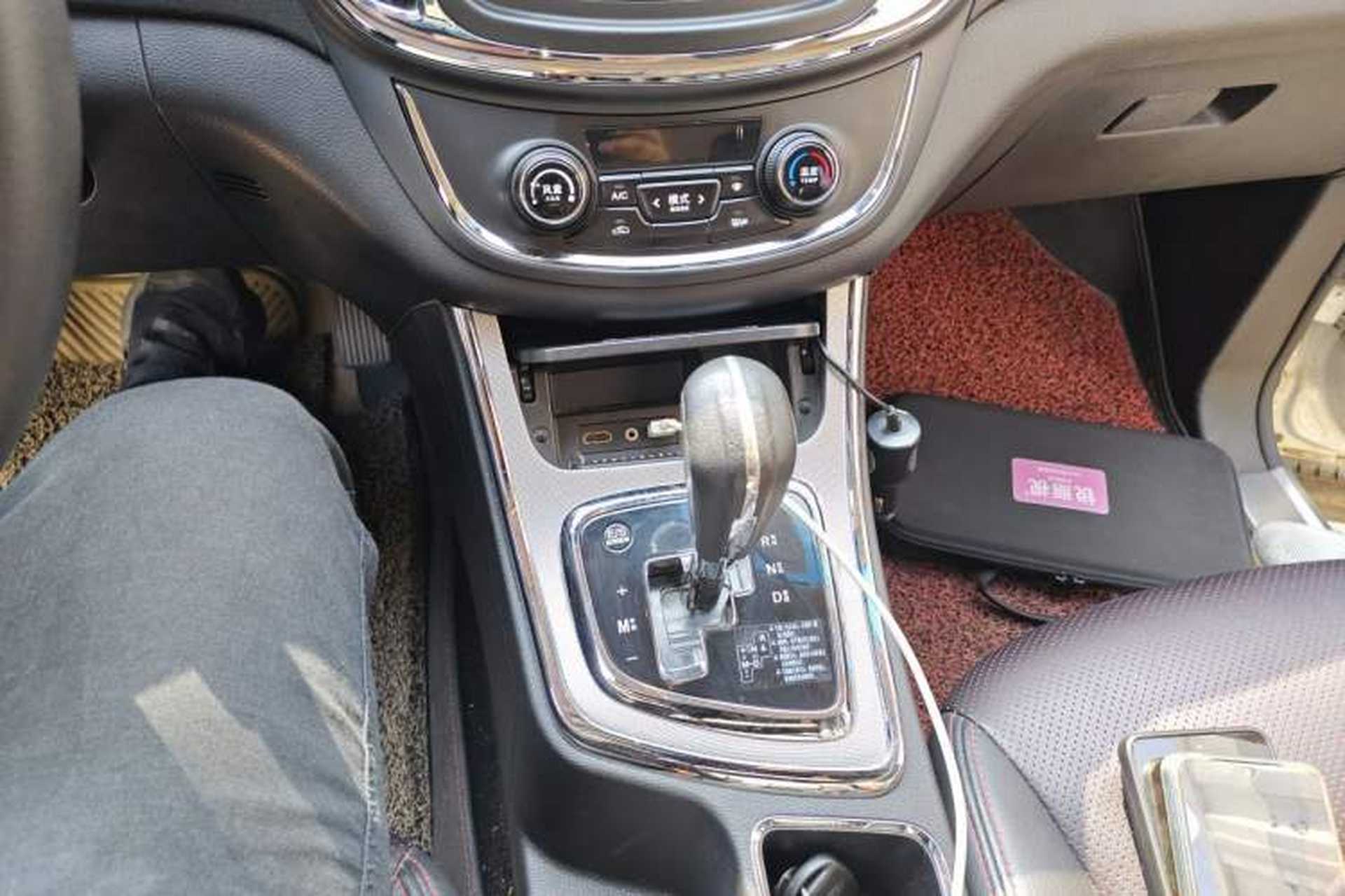 Used Baojun 560 2016 1.8L iAMT Luxury Model Gear Lever