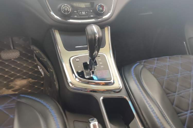Used Baojun 560 2016 1.8L iAMT Luxury Model Gear Lever