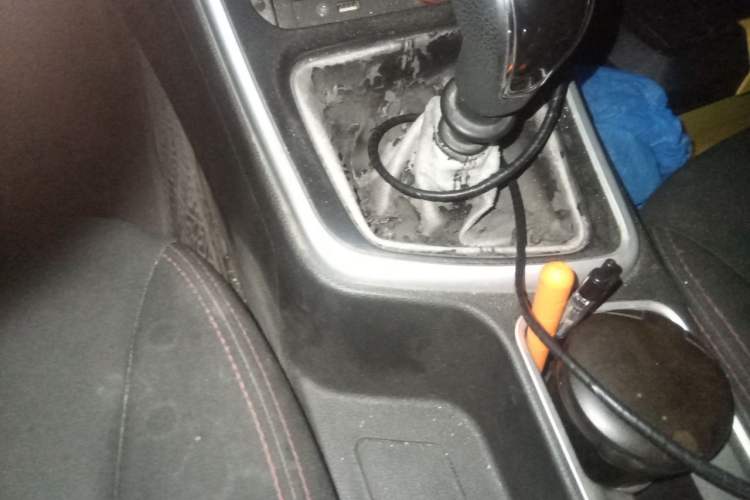 Used Baojun 560 2016 1.5T Manual Comfort Edition Gear Lever