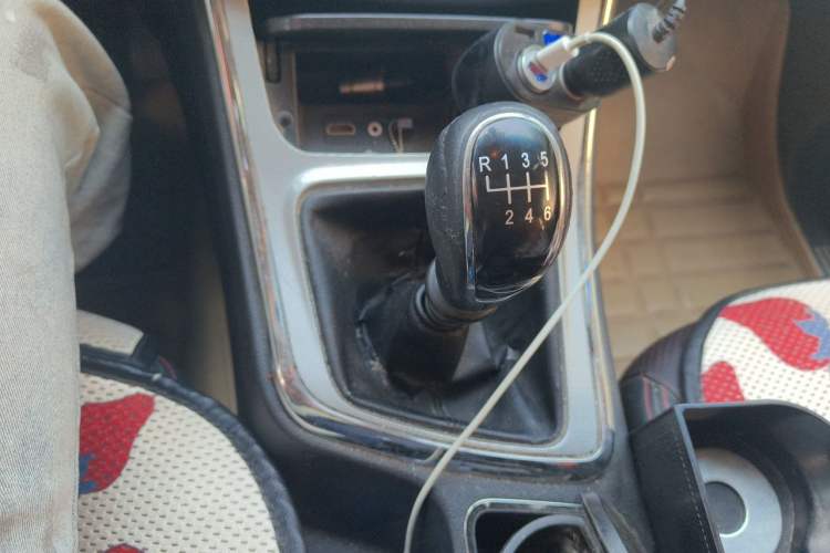 Used Baojun 560 2016 1.8L Manual Luxury Edition Gear Lever