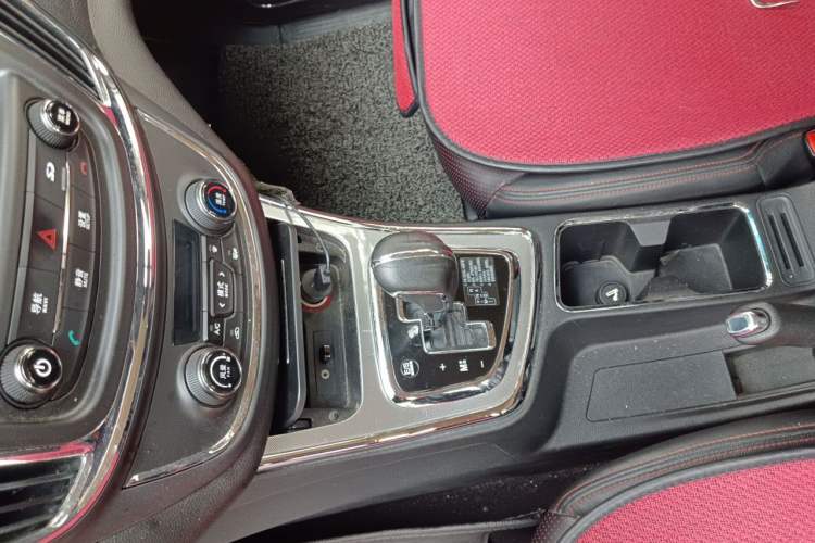 Used Baojun 560 2016 1.8L iAMT Luxury Model Gear Lever
