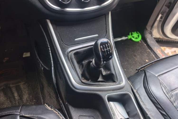 Used Baojun 560 2016 1.8L Manual Comfort Edition Gear Lever